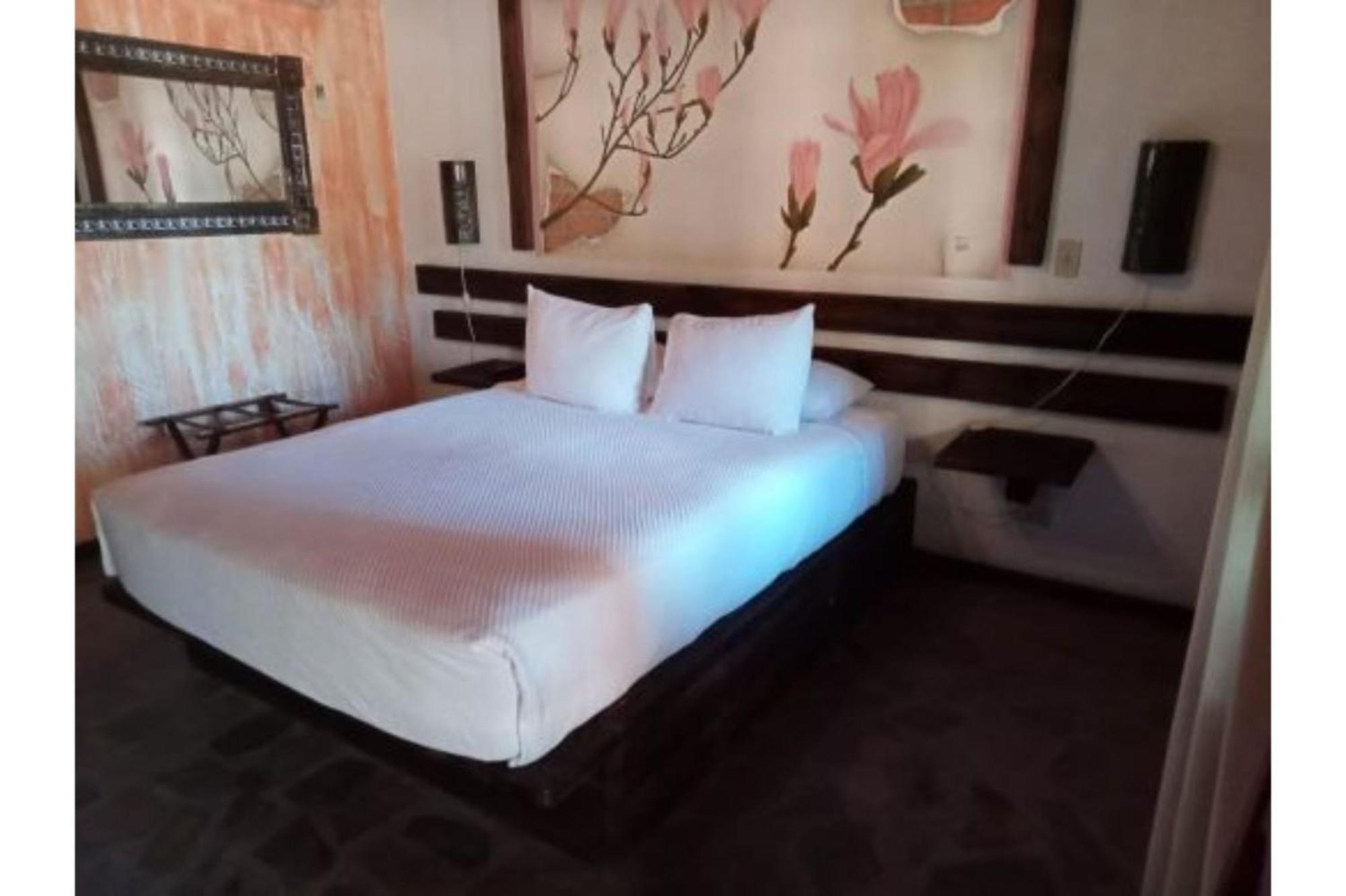 โพซาดา เด ลาส ฟลอเรส โลเรโต Hotel ภายนอก รูปภาพ